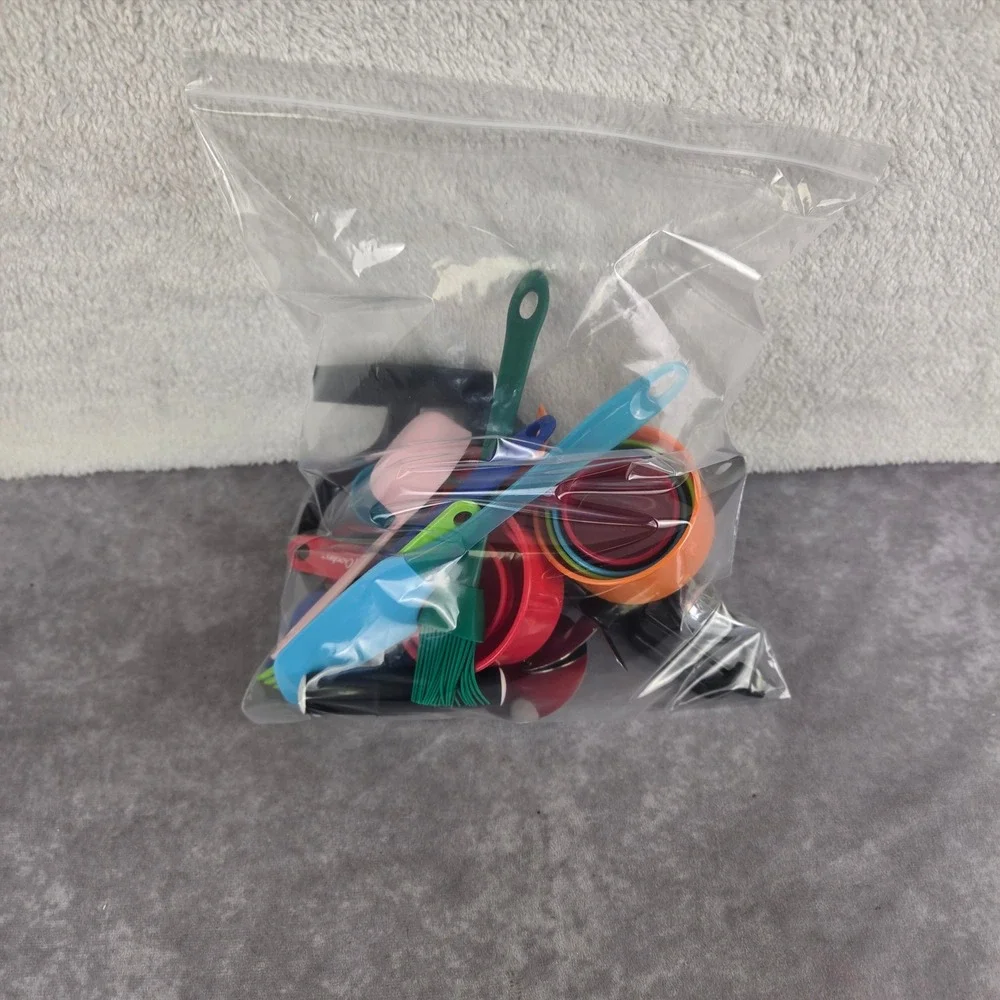 Kitchen Gadget Lot Betty Crocker Farberware OXO Measuring Cups Spoons Tools